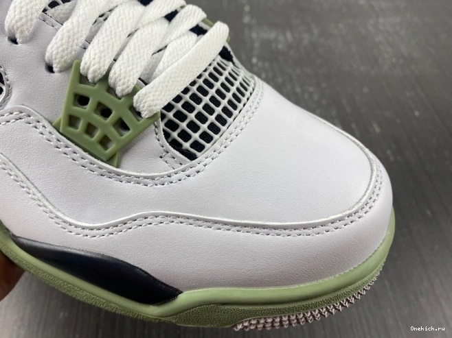 One Kick AQ9129-103 4 WMNS Air Jordan Seafoam 0817